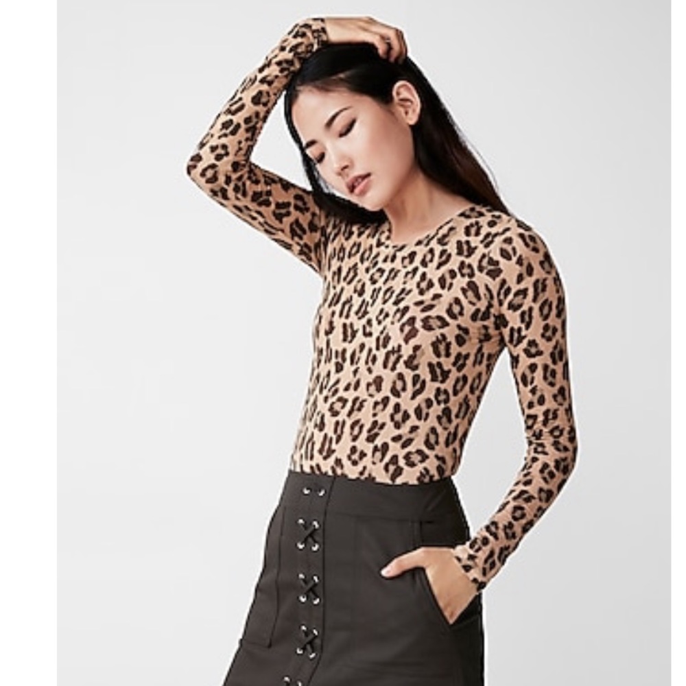 Express leopard crew long sleeve shirt NWT